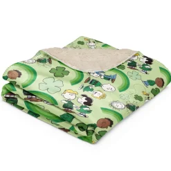 Outlet Gang Feeling Lucky Sherpa Blanket Peanuts Gang | Blankets & Pillows