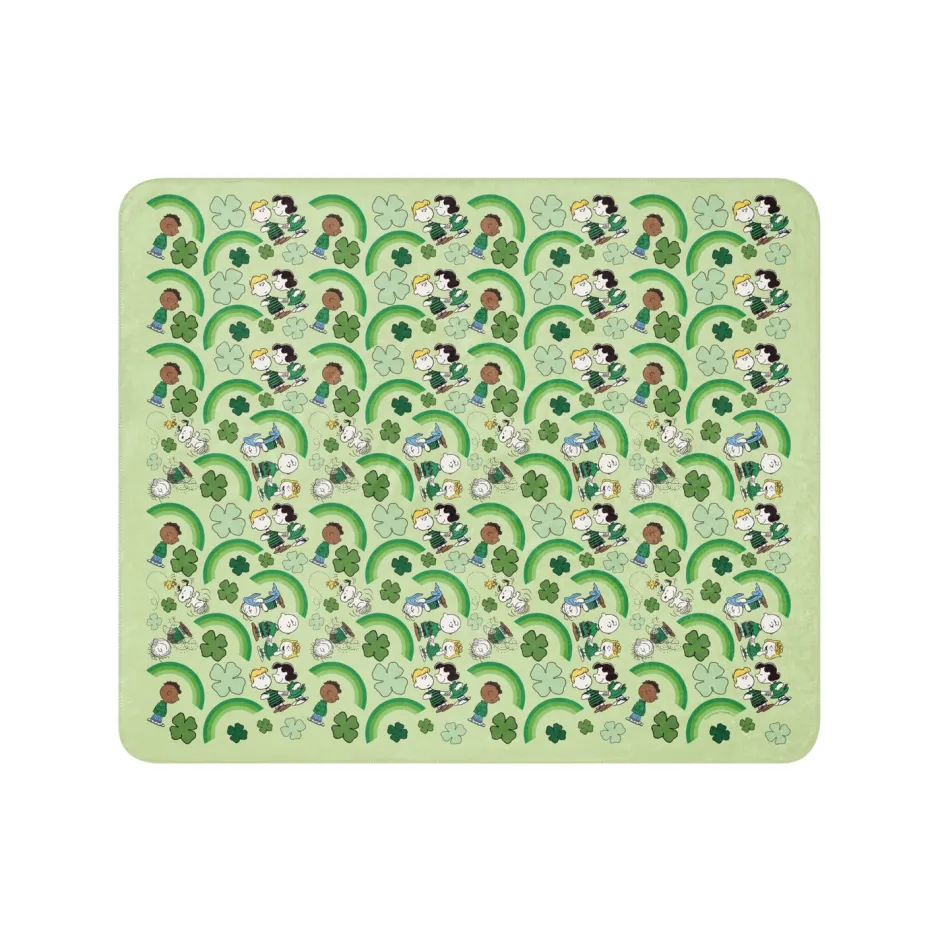 Outlet Gang Feeling Lucky Sherpa Blanket Peanuts Gang | Blankets & Pillows